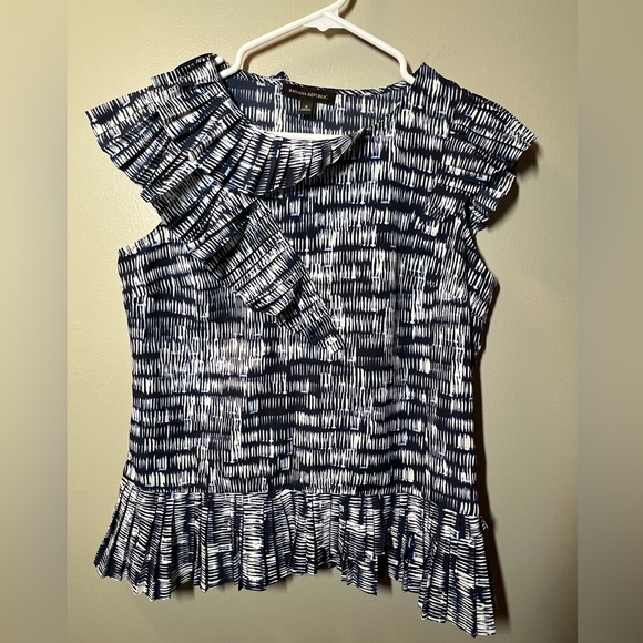 Banana Republic Tops - Banana Republic Blouse, sz Sm